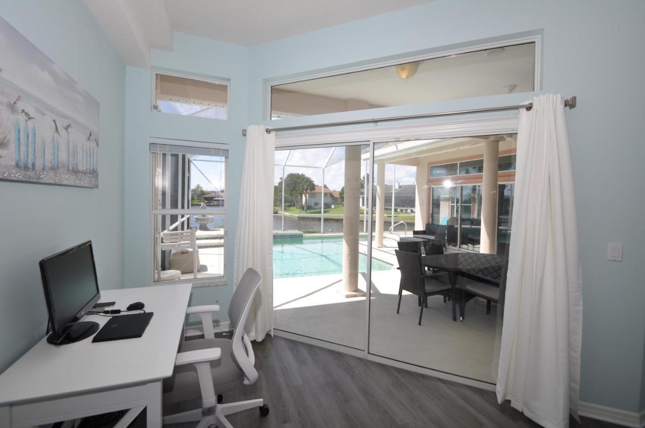Sunset Bay Beautiful Pool Home - Bring Your Boat Or Jet Ski - Canal With Dock- Sleeps 10 - 4 Bd Палм Коуст Екстериор снимка
