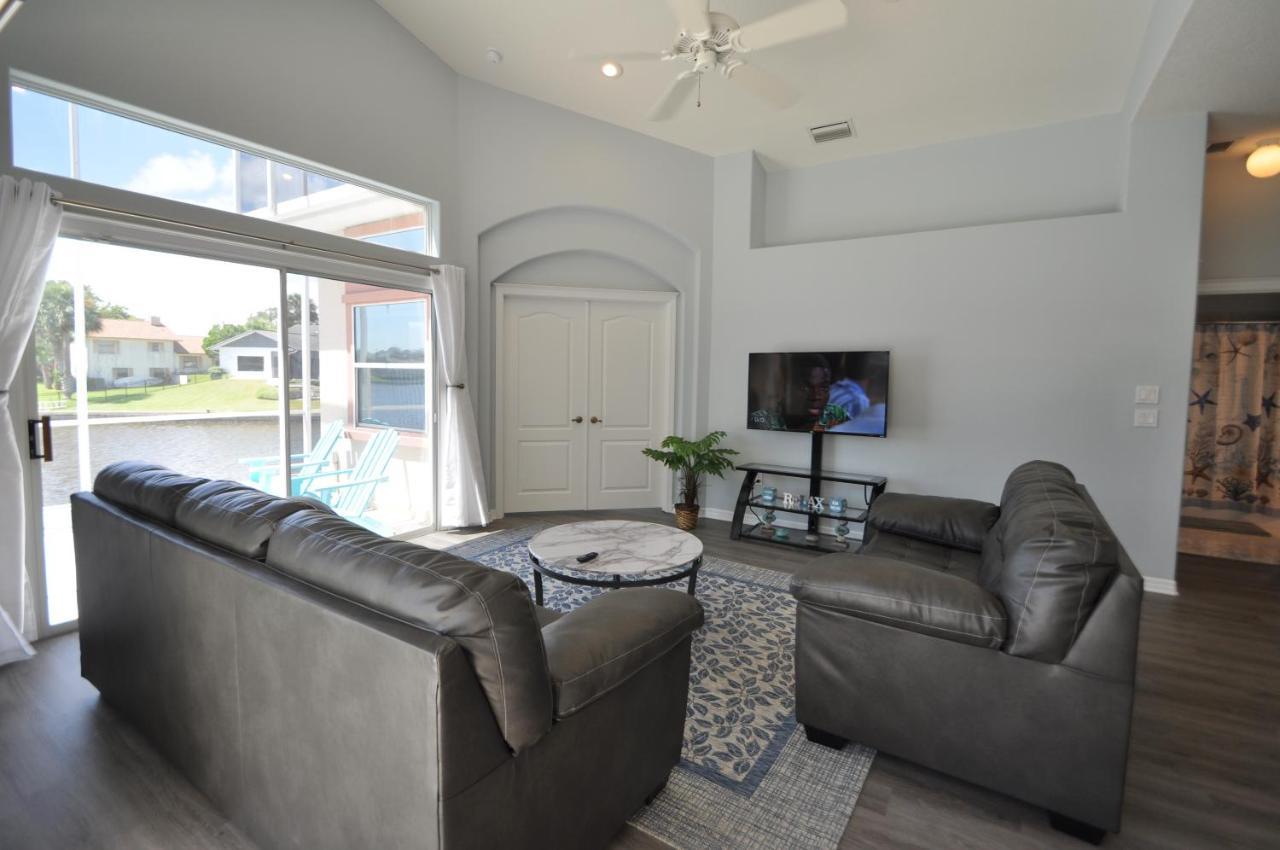 Sunset Bay Beautiful Pool Home - Bring Your Boat Or Jet Ski - Canal With Dock- Sleeps 10 - 4 Bd Палм Коуст Екстериор снимка